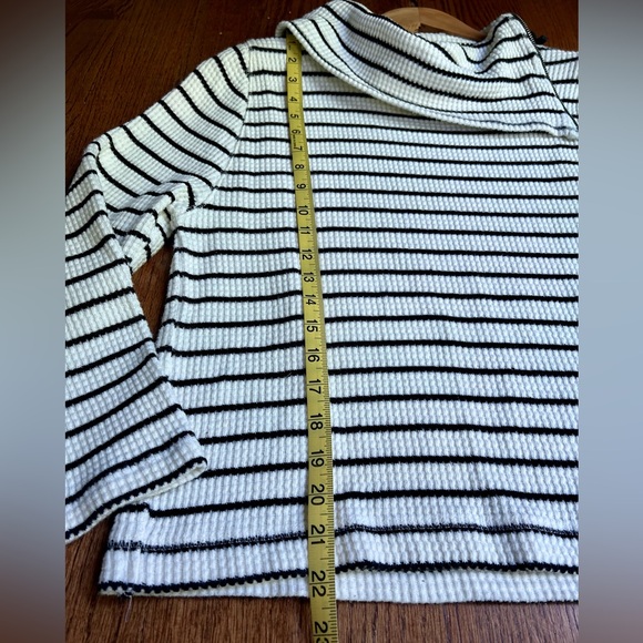 Shoulder Zipper Cream Black Stripe Casual Pullover - Picture 6 of 7